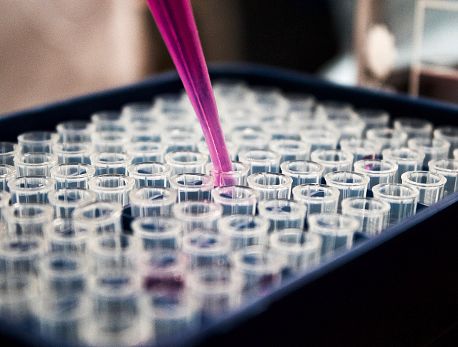Multi-lingual 24x7 CXC for Belgian Biotechnology Company